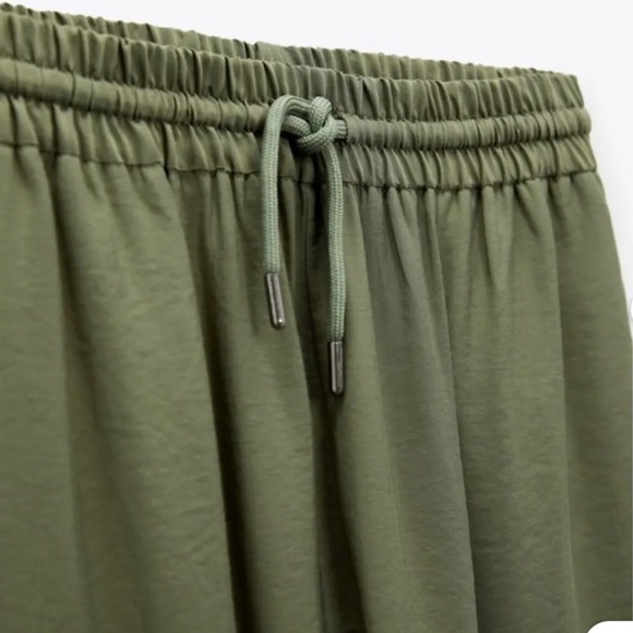 Zara Light Weight Drawstring Cargo Pants - Picture 9 of 9